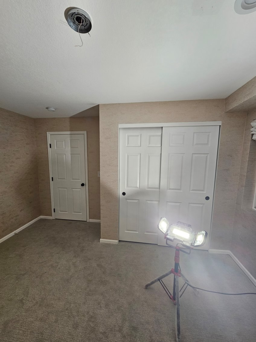 Wallpaper installation in Mesquite, TX by SignatureSpace Wallcoverings